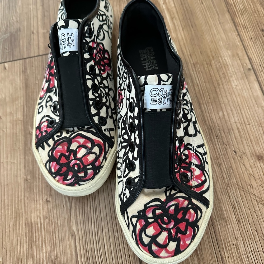 Coach poppy flats